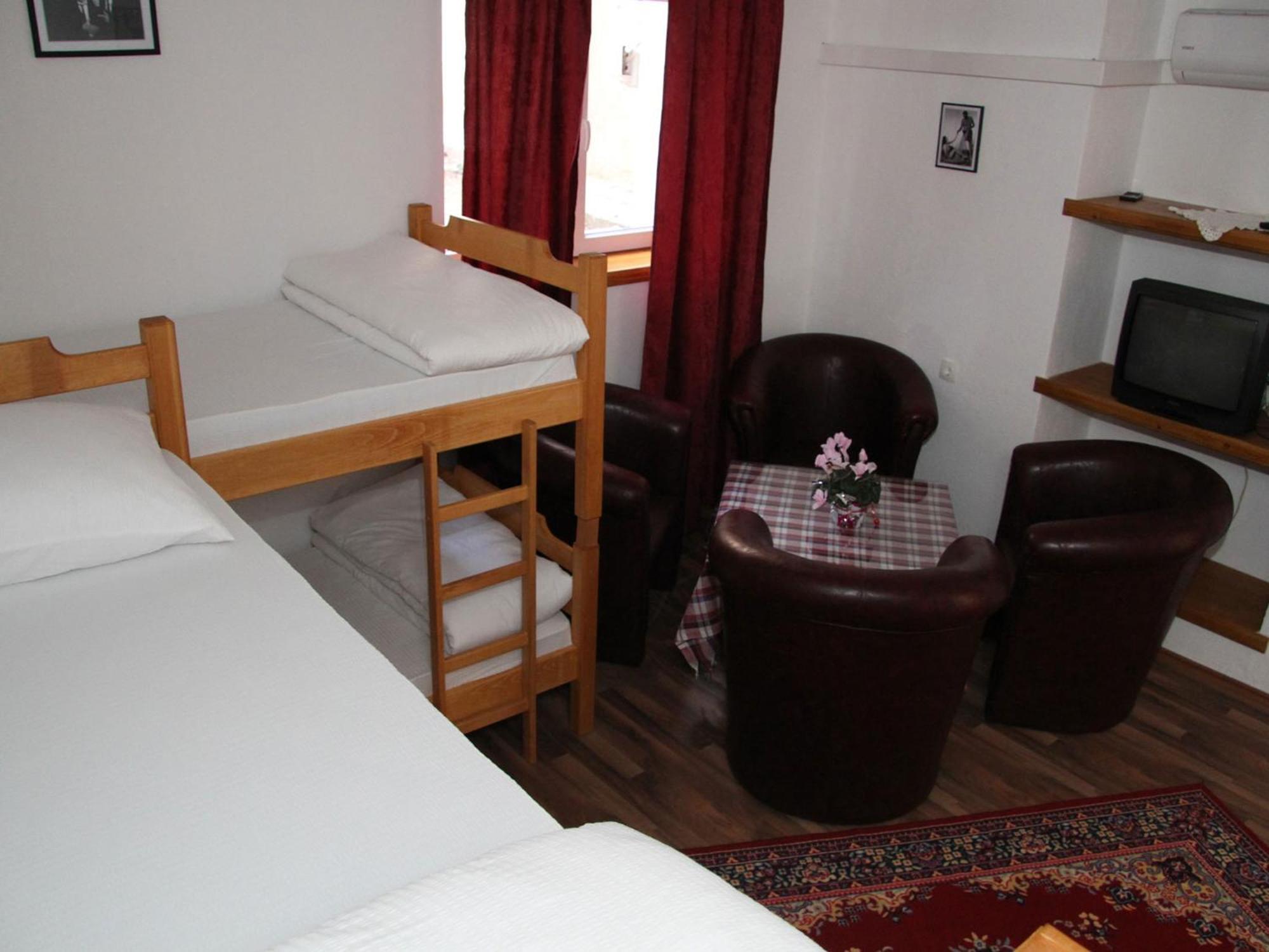 Hostel David Mostar Zimmer foto